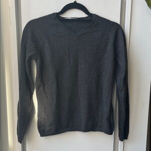 Gray V-Neck Sweater 100% merino wool